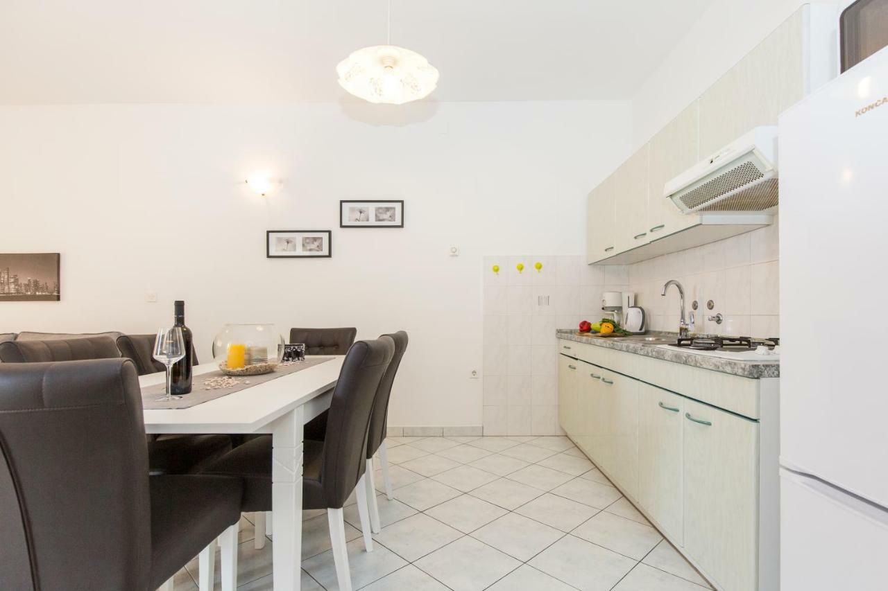 Apartments Cekada Labin  Eksteriør billede